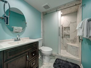 Shower - Beachfront 2BR condo with pool, patio, WiFi, and dune views. (Port Aransas)