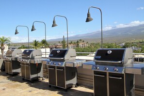 Property grounds - Charming Ground Floor Royal Mauian 2-bedroom/2-bath unit (Kihei)