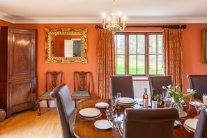 Dining - Tuffon Hall Farmhouse, Sible Hedingham, Suffolk (Sible Hedingham)