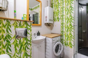 Hair dryer, towels