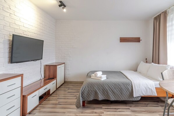 1 bedroom, iron/ironing board, WiFi, bed sheets