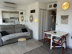 TV - Studio cabin with AC and garden view - 4 guests (Port Camargue)