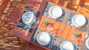 Outdoor dining - Apartment with AC, central Palamós (Palamós)