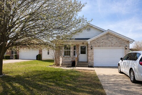 Tranquil 3-bedroom house Center of New Albany
