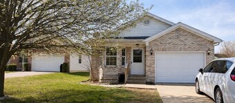 Tranquil 3-bedroom house Center of New Albany