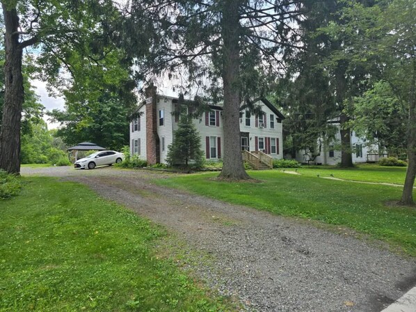 Exterior - Lux- Mins to Schuyler Hospital & Watkins Glen (Burdett)