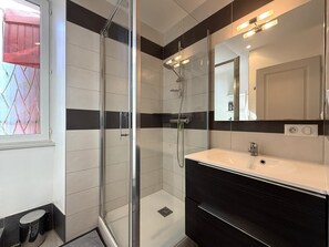Shower - ANETANIA - SAINT-PALAIS (SAINT-PALAIS)