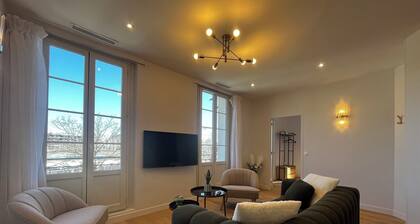 2 Bedroom flat for 4 guests, Air con, Terrace – Saint-Jean Train Station