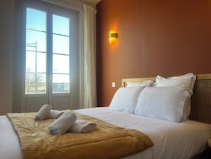 2 chambres, fer et planche à repasser, Wi-Fi, literie fournie