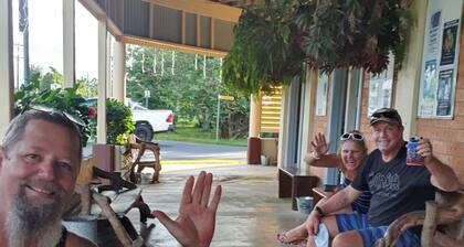 Silkwood Hotel- Enjoy the tourist way or need a room for longer.