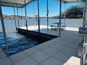 Outdoor dining - Modern Lake Front 4 Bedroom House with Private Dock (Roach)