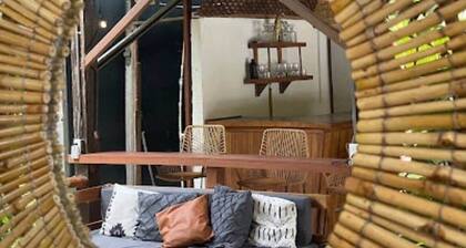 Mecca - Guaria Morada Room