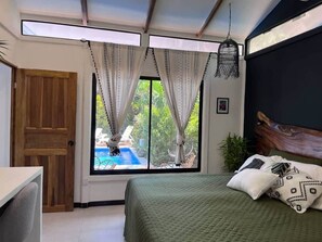 2 bedrooms, in-room safe, iron/ironing board, WiFi - Welcome to Casa de Flores (Cahuita)