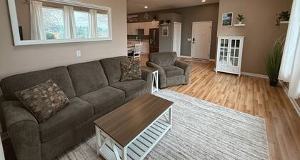 Peaceful and private. Brand new 2 bedroom private estate apartment.