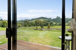 Interior - Cosy Tauranga River Cottage with Rural Outlook (Tauranga)