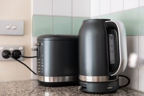 Kaffee und/oder Kaffeemaschine