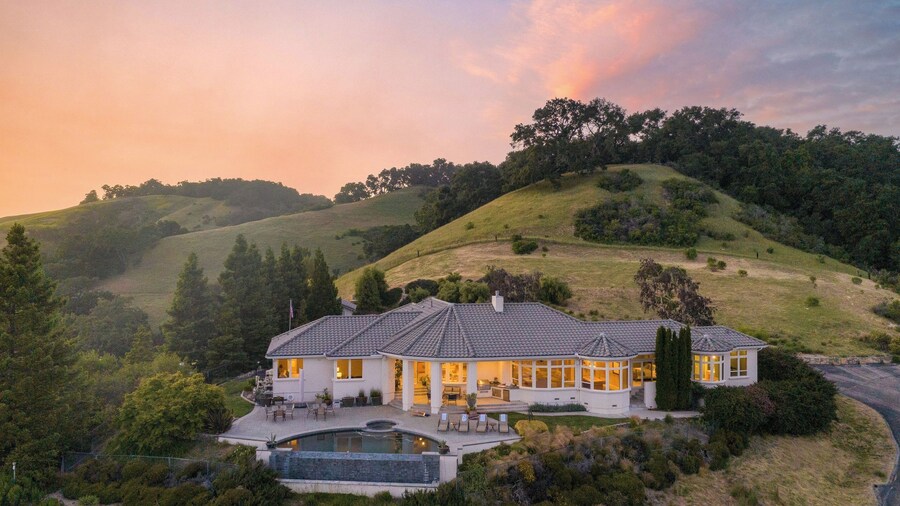 Rancho Notso Grande by Avantstay Luxe Home, View