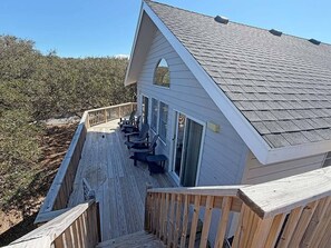 Terrace/patio - Periwinkle Place - Oceanside 4 BR home w/Private Pool - Dogs Allowed (Southern Shores)