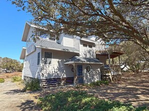 Exterior - Periwinkle Place - Oceanside 4 BR home w/Private Pool - Dogs Allowed (Southern Shores)