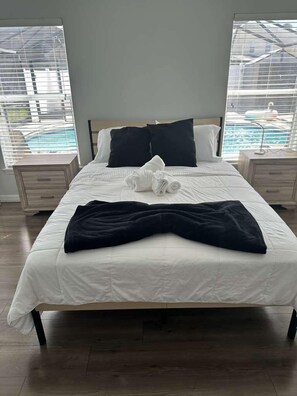 4 habitaciones, tabla de planchar con plancha, wifi y ropa de cama 