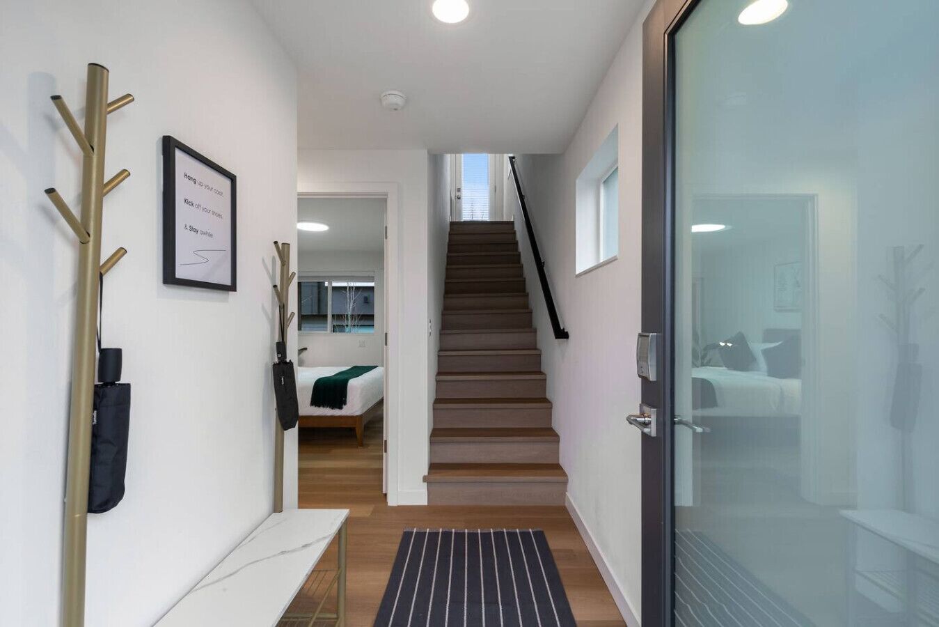 2 chambres, fer et planche à repasser, accès au Wi-Fi (inclus)