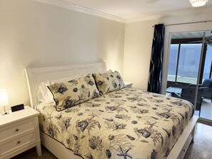 1 bedroom, iron/ironing board, WiFi, bed sheets - King 1BR – Venice Villas on Golden Beach Sleeps 4 (Venice)