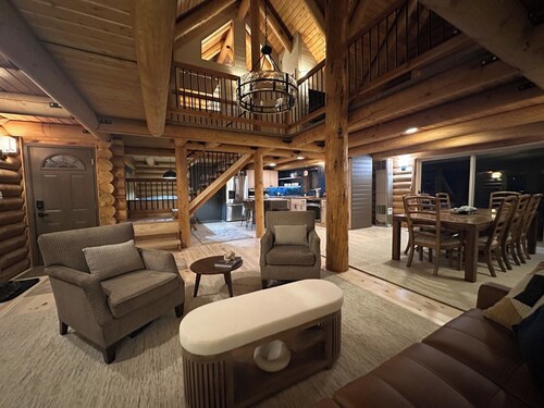 Beautiful 3-bdrm mtn cabin in peaceful Midway-privacy, sauna, cold plunge, views