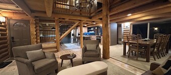 Beautiful 3-bdrm mtn cabin in peaceful Midway-privacy, sauna, cold plunge, views