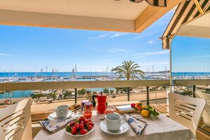 Outdoor dining - A Casa Di Arianna, Menton, France (Menton)