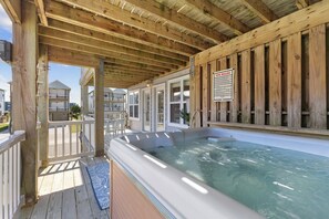 Bain à remous extérieur