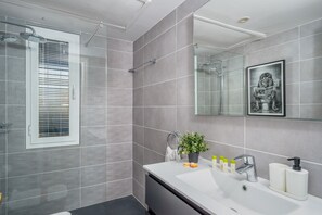 Hair dryer, towels - Bahía Estrella Residence (Casares)