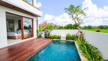 Villa, 2 slaapkamers, balkon, uitzicht op tuin | Zwembad