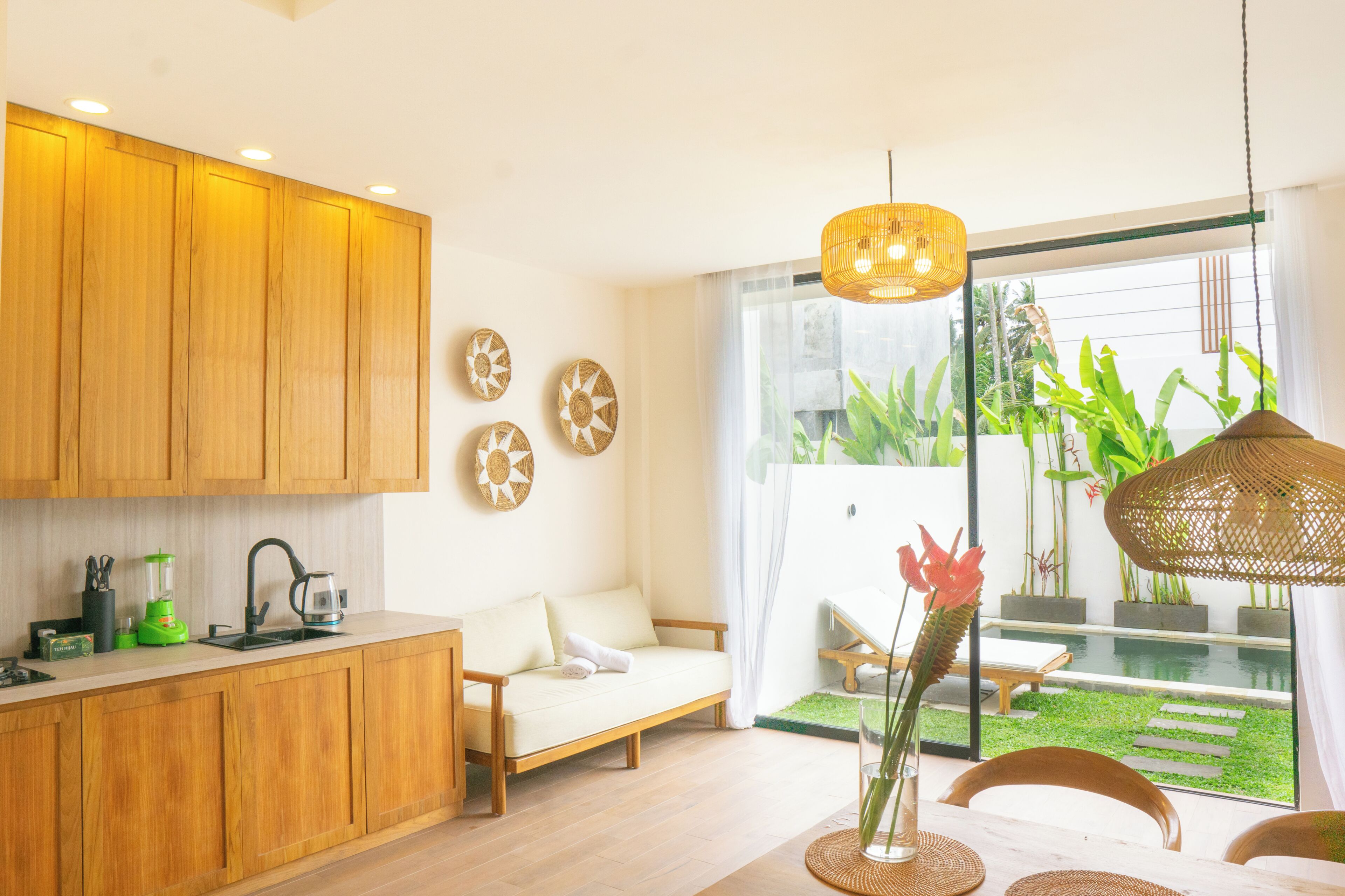 Apartamento Deluxe, patio, vistas al jardín | Zona de estar
