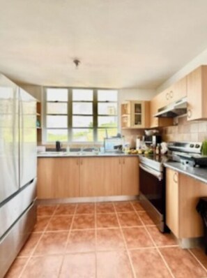 Private kitchen - Penthouse Spacious 3-bedroom apartment with AC in peaceful Fajardo (Ceiba)