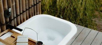 R&R Bus Retreat: Charles the white Bus