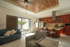 TV - Casita Bella · Peaceful Family Haven · Los Tules SJC (Cabo San Lucas)