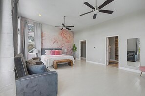 5 bedrooms, iron/ironing board, travel crib, free WiFi