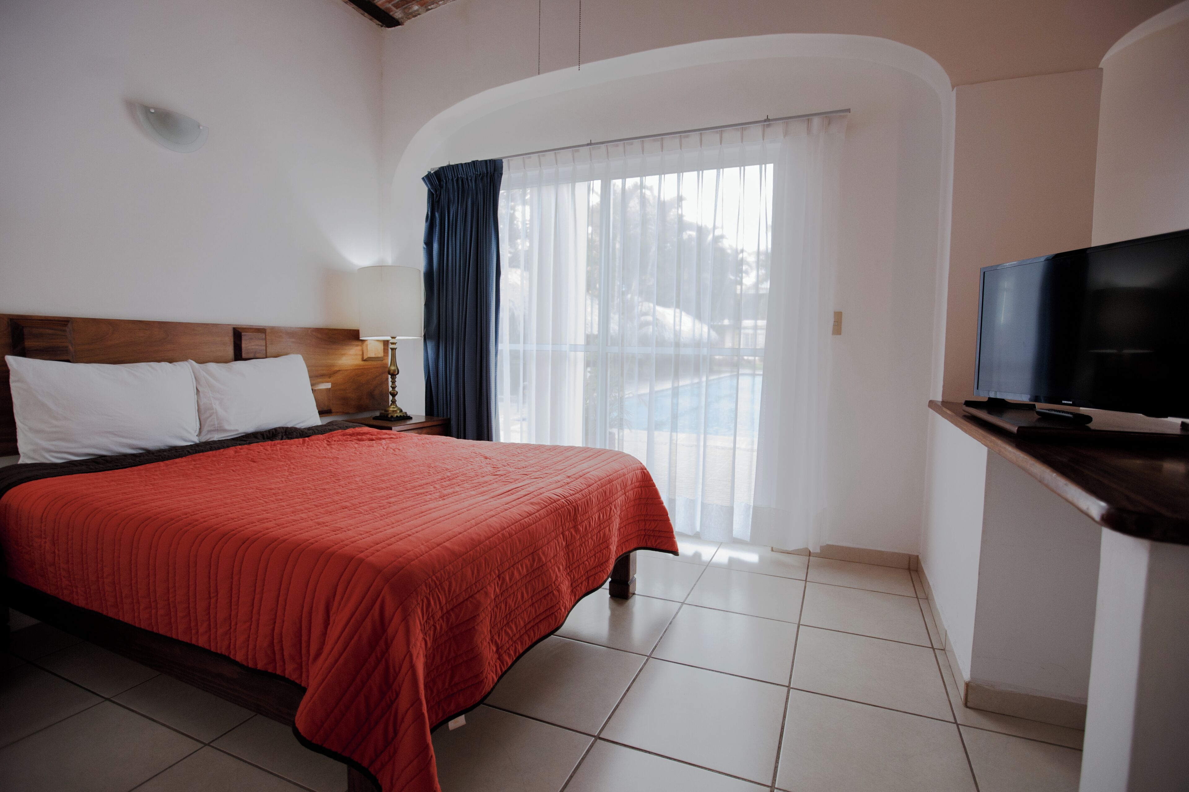 Basic Single Room, Pool View