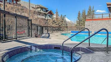 Family Condo, Non Smoking, Mountain View | Pool
