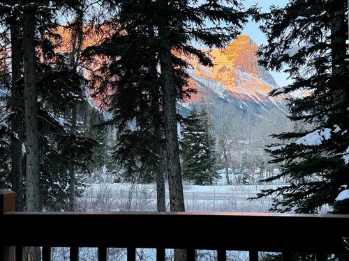 Mountain View Condo - Lodges at Canmore
