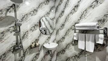 Deluxe Villa, Private Pool | Bathroom