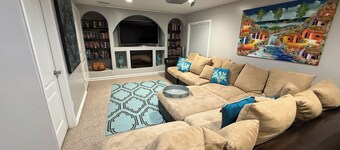 Spacious 4-bedroom house in beautiful West Jordan with AC and gym