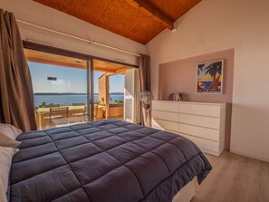 Free WiFi - APARTMENT WITH PANORAMIC SEA VIEW (STE MAXIME)