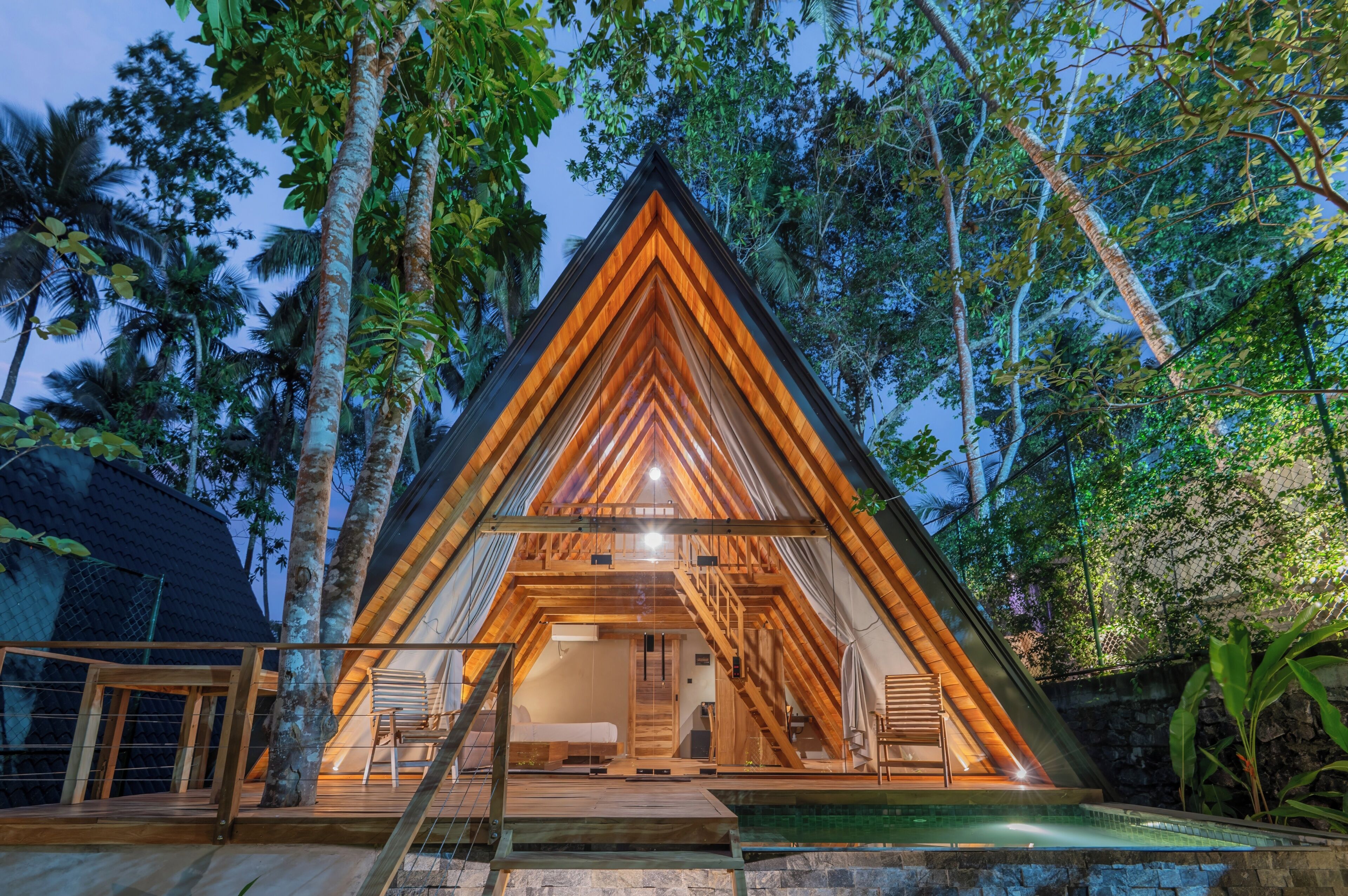 Familjerum för fyra - uteplats - utsikt mot poolen | Trädgård