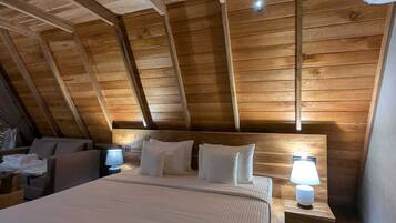 Family Quadruple Room, Patio, Pool View