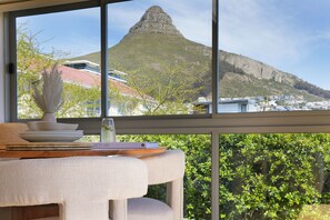Interior - Ashry Collective-Ocean & Mountain Views (Cape Town)