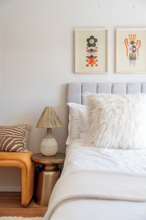Luxury Apartment, Ocean View | In-room safe, iron/ironing board, free WiFi, bed sheets - Ashry Collective-Ocean & Mountain Views (Cape Town)