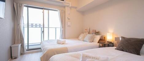 Superior-Dreibettzimmer, Balkon, Stadtblick