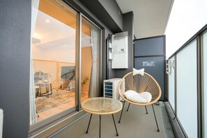 Suite Deluxe, balcon, vue ville | Intérieur