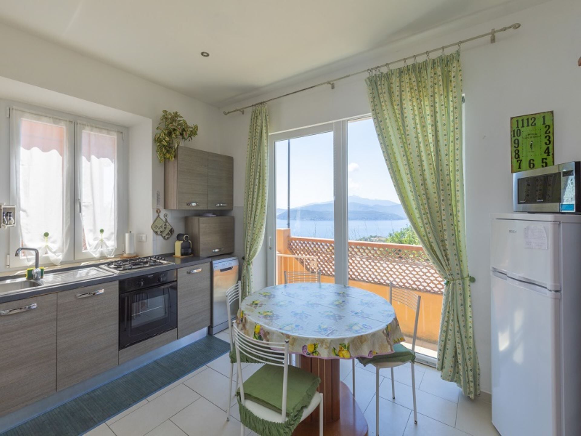 Fridge, microwave, dishwasher, highchair